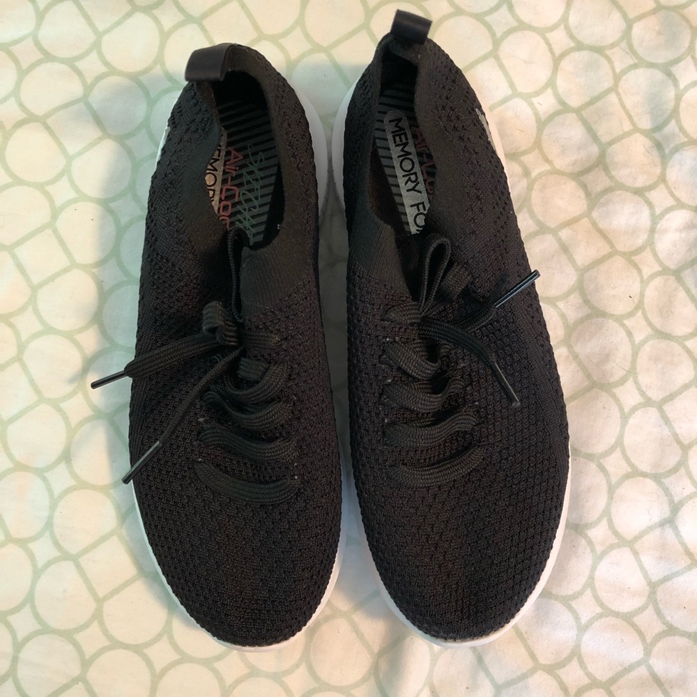 Sketchers Memory Foam Sneakers